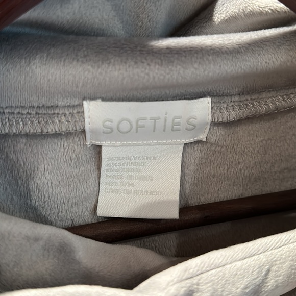 Softies snuggle lounger in light grey velour - Picture 3 of 3